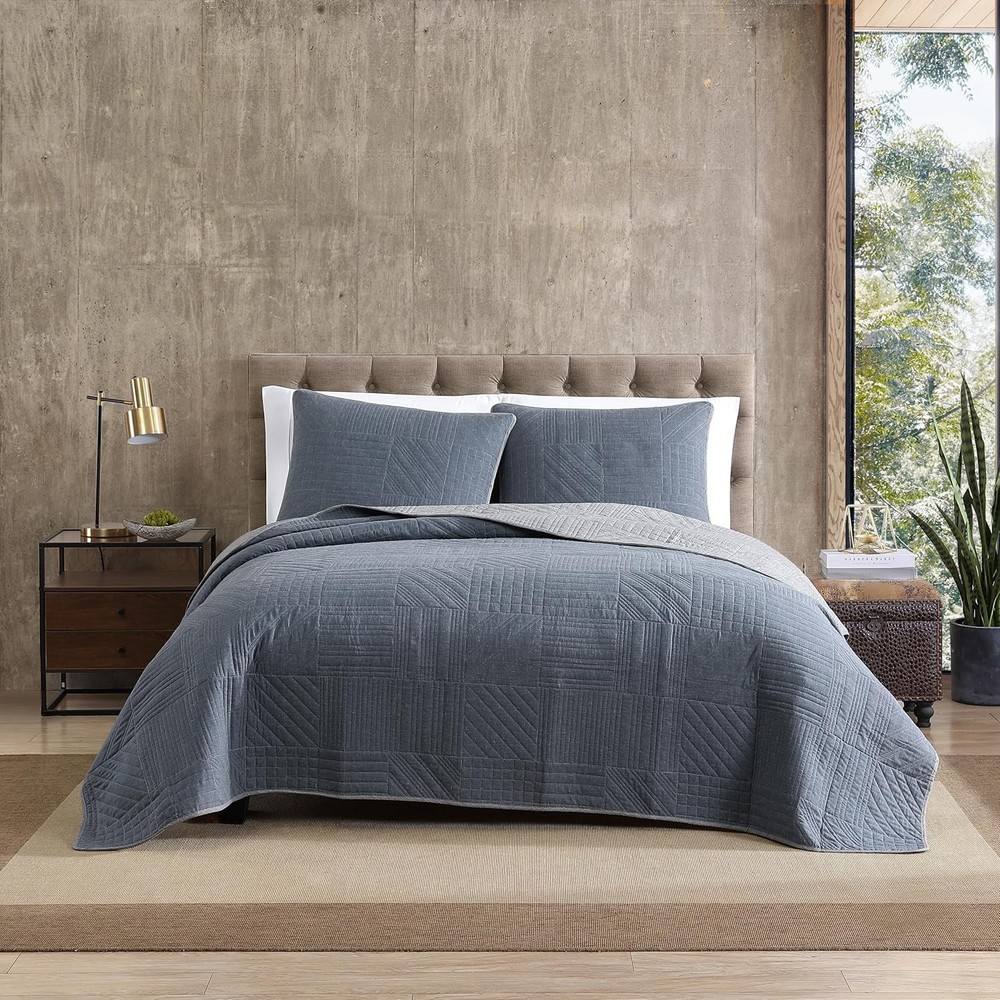 Queen Quilt Set Reversible Cotton Blend Bedding W/ Lightweight Feel Solid 3