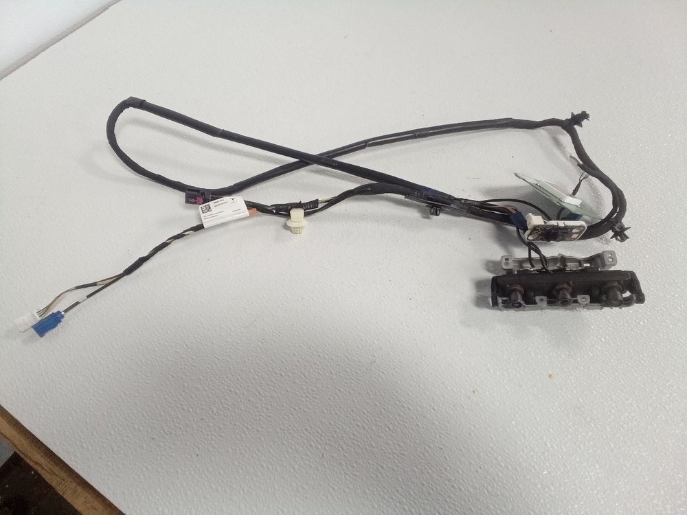 TESLA Y   2021 Camera/Projector 368056