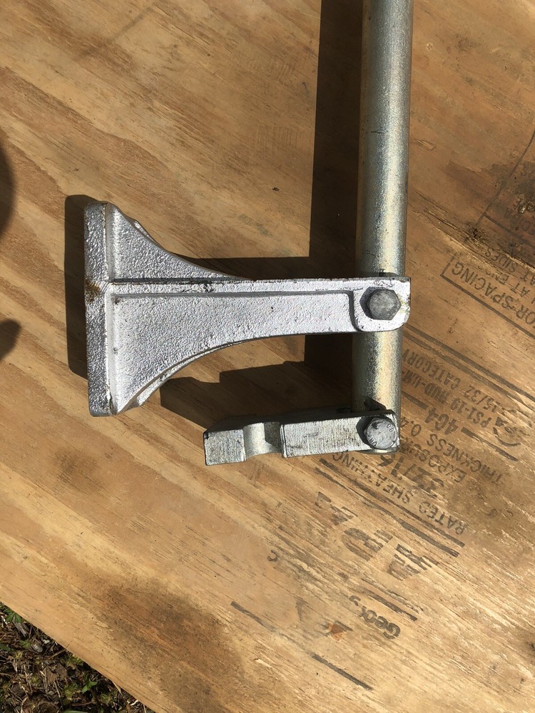 Hogan Type , Form Stake Puller Suitable for Use in Concrete Projects 36 inch