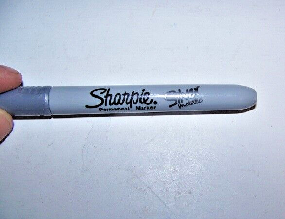 Sharpie Permanent Marker  Fine Point  Silver Metallic