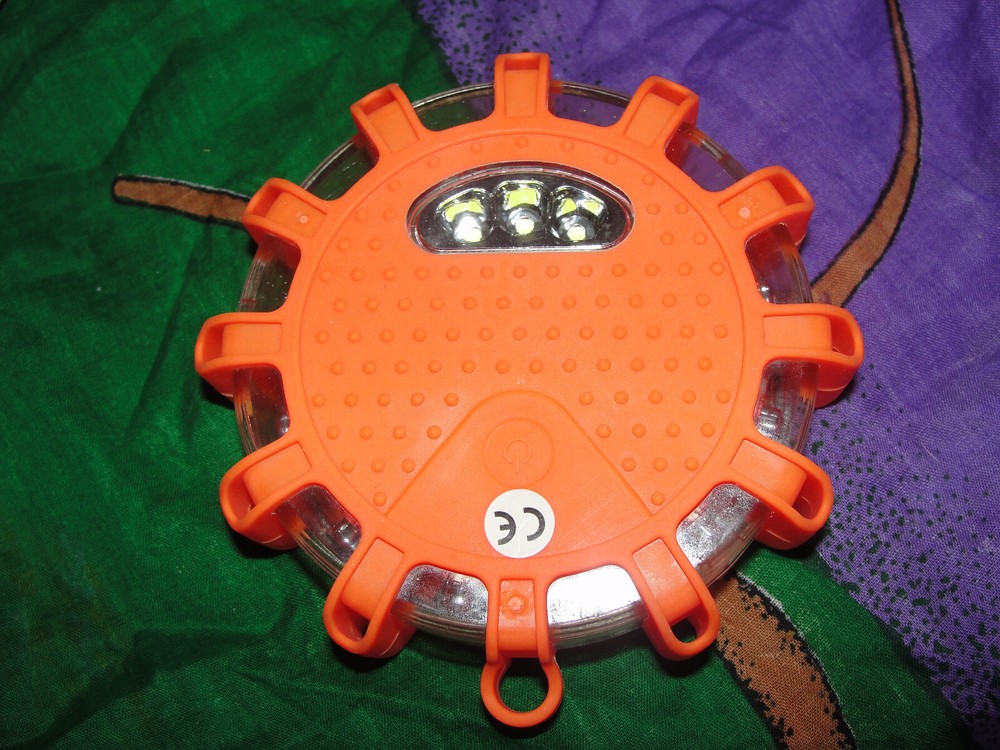 LED ROAD FLARE STROBE MAGNETIC BASE (ORANGE)