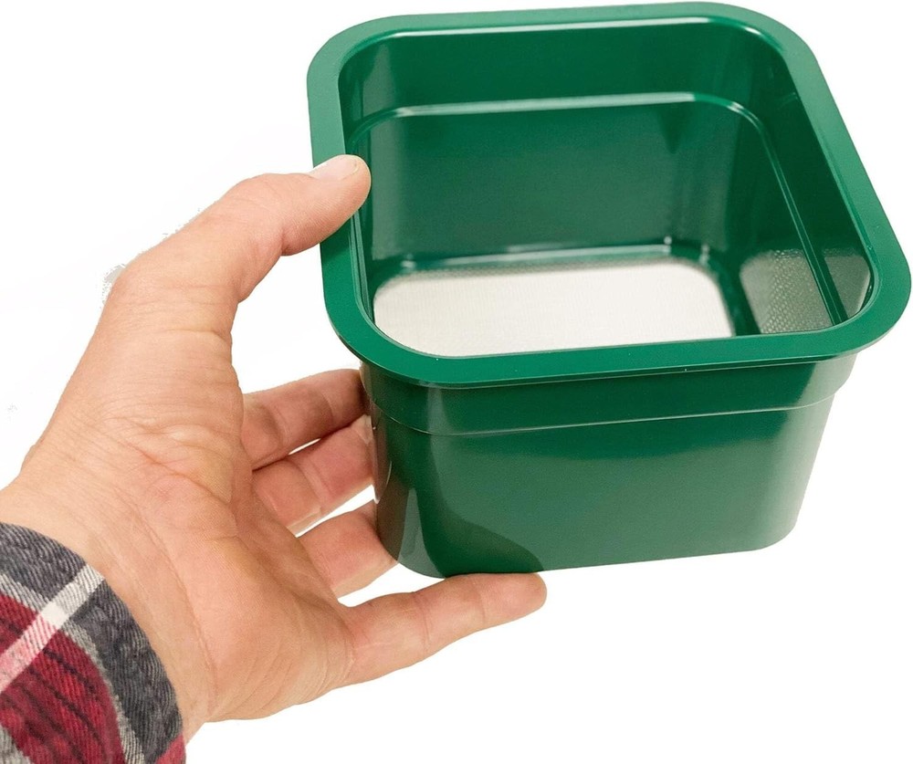 All-in-One Gold Panning Kit: Portable Sluice, Essential Tools & Backpack