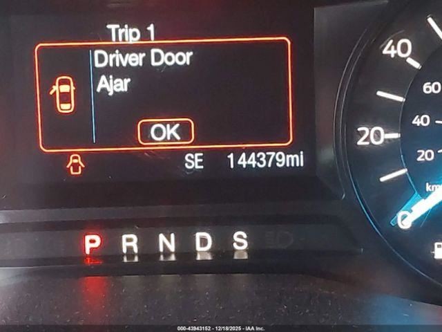 EXPLORER 2018 Glove Box 4995513