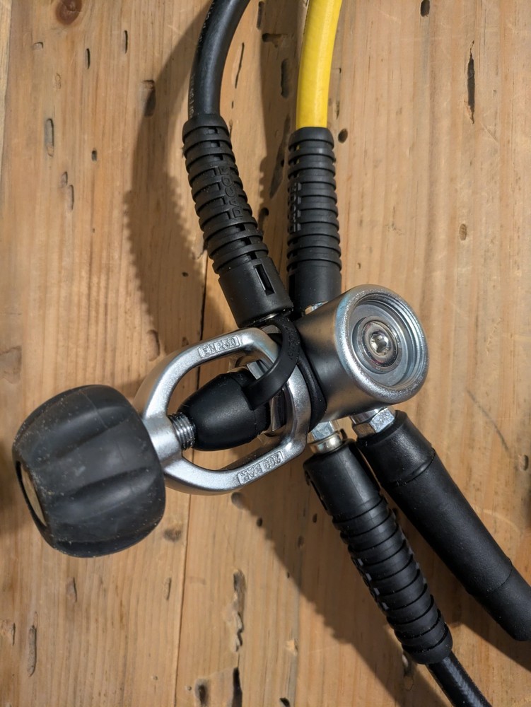 Scuba Diving Dacor Viper Regulators with Gauges UNTESTED