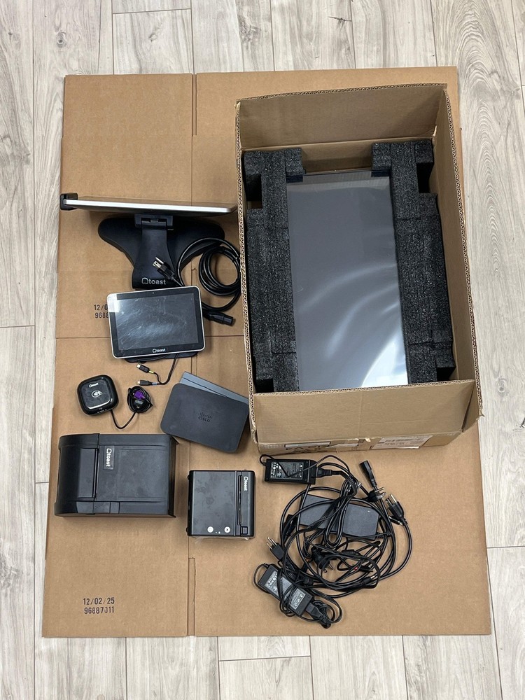 Toast POS System with Customer Screen, Printer, Kitchen Screen and Tap