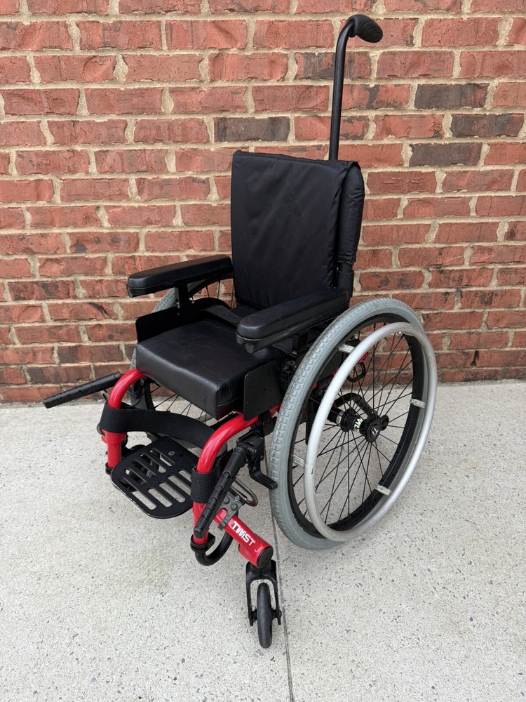 TiLite TWIST Pediatric Wheelchair
