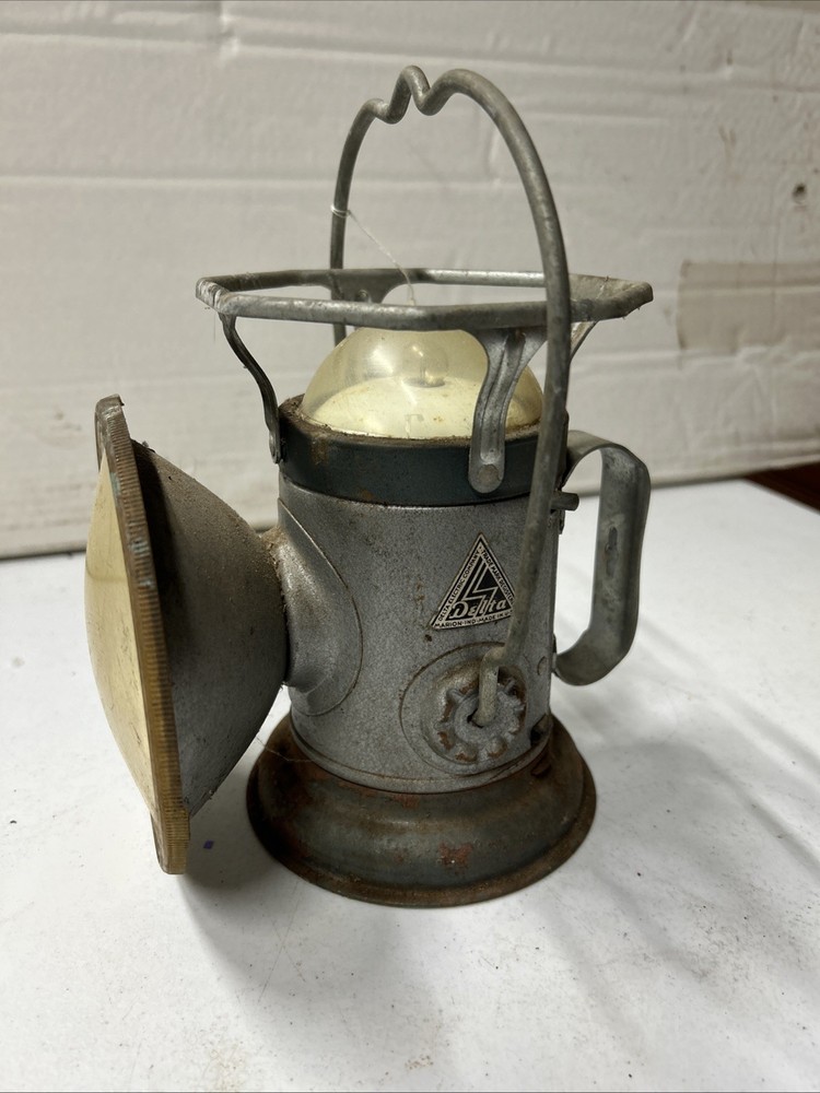 Vintage Delta Powerlite Lantern