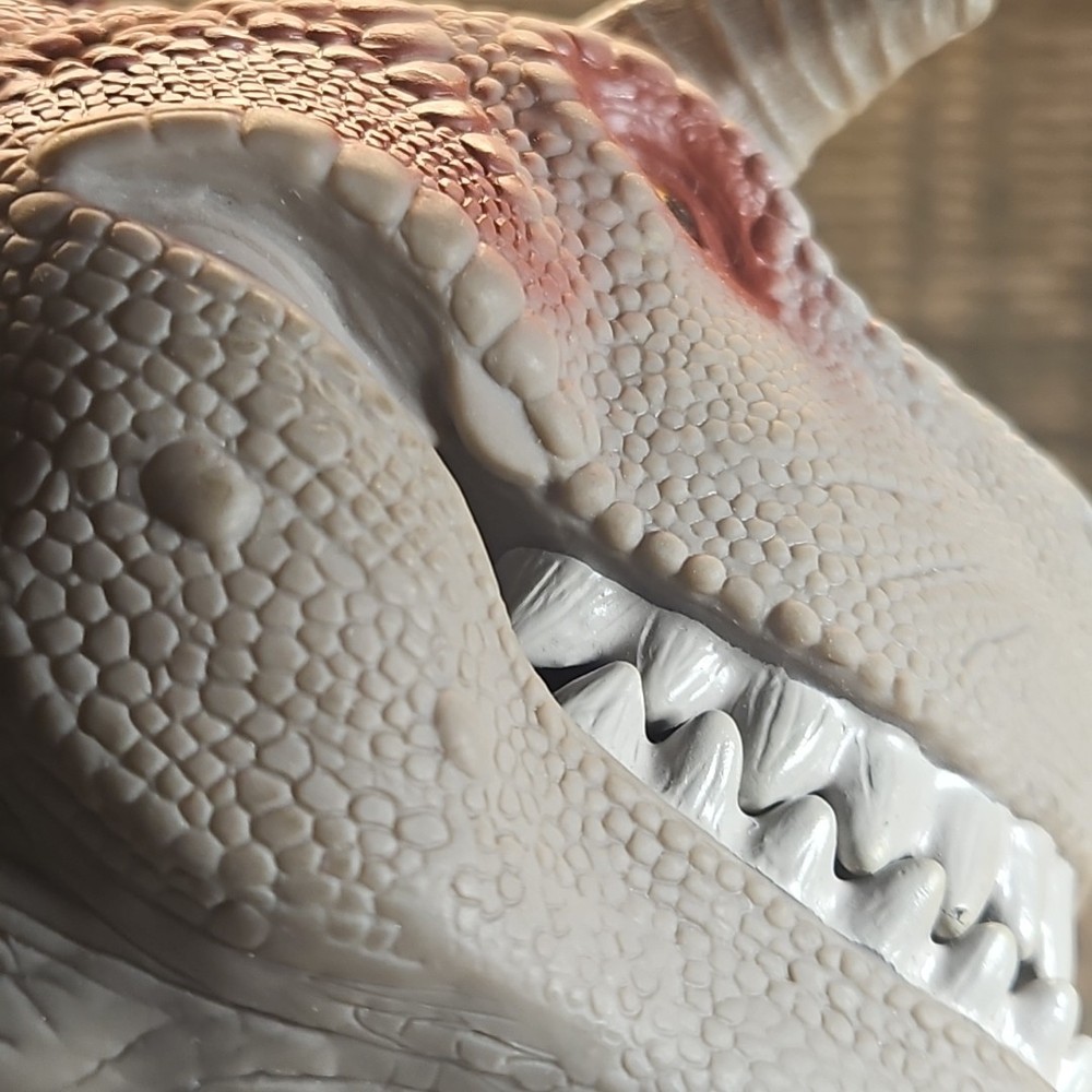 McDonalds 2000 Dinosaur Carnotaurus Hand Puppet