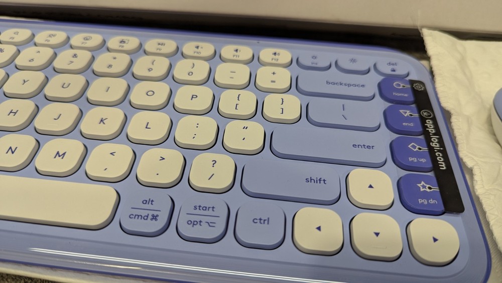 Logitech POP ICON Combo, Bluetooth Keyboard and Mouse Combo Lilac 🔥NEW🔥