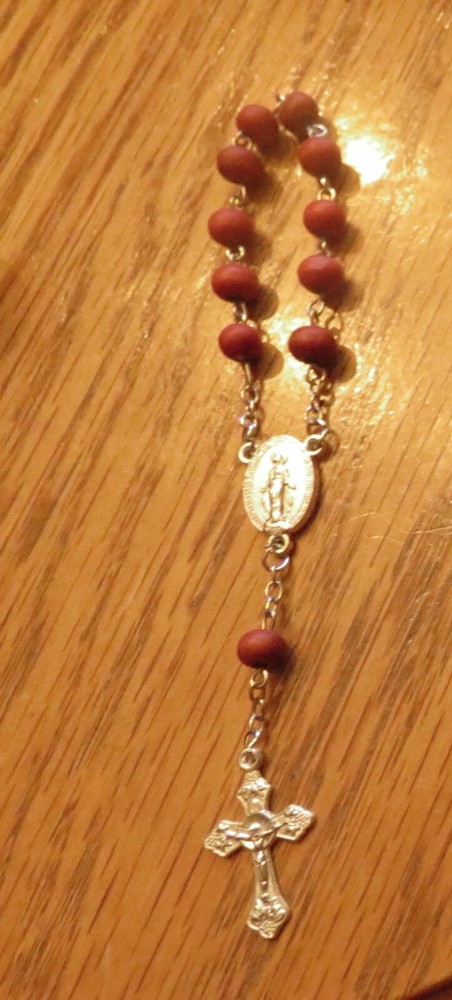Our Lady Of Grace Blessed Mother  One Decade Rosary with Case