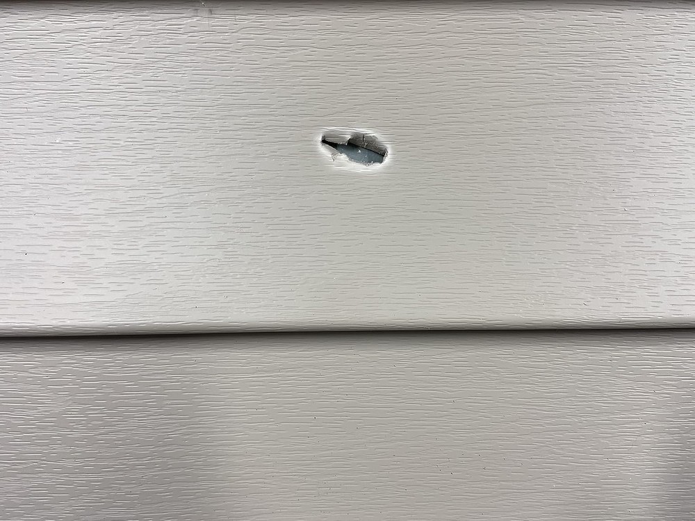 Made Vinyl Siding Repair Patch Kit 8, 5"x 7"