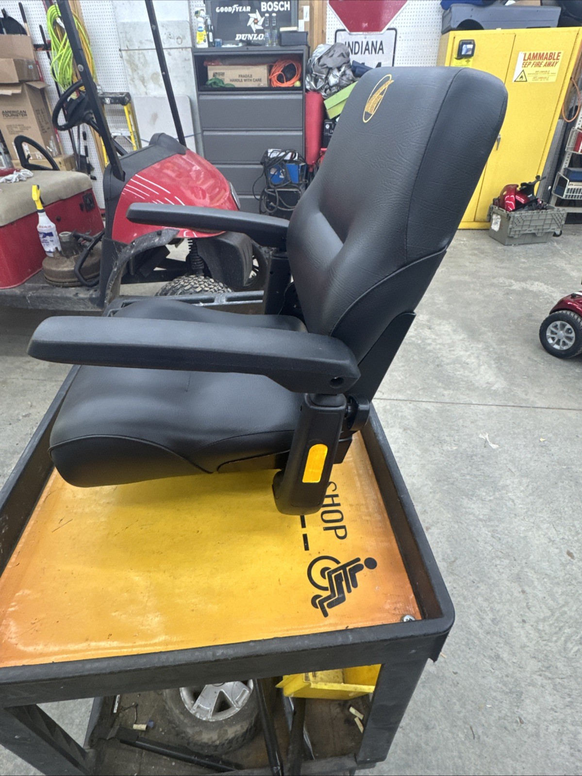 🥇Golden Companion Seat 18" X 16" ~NICE~ Armrest & Seat Mount!! *L@@K WoW*