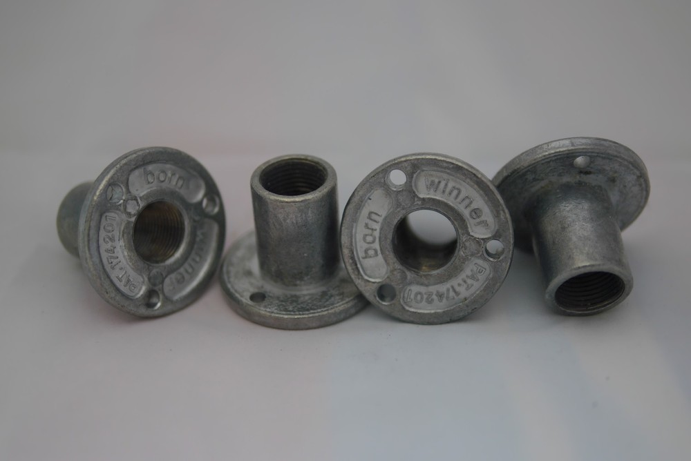 Pool Table Leveler set - Texture Chrome with hardware