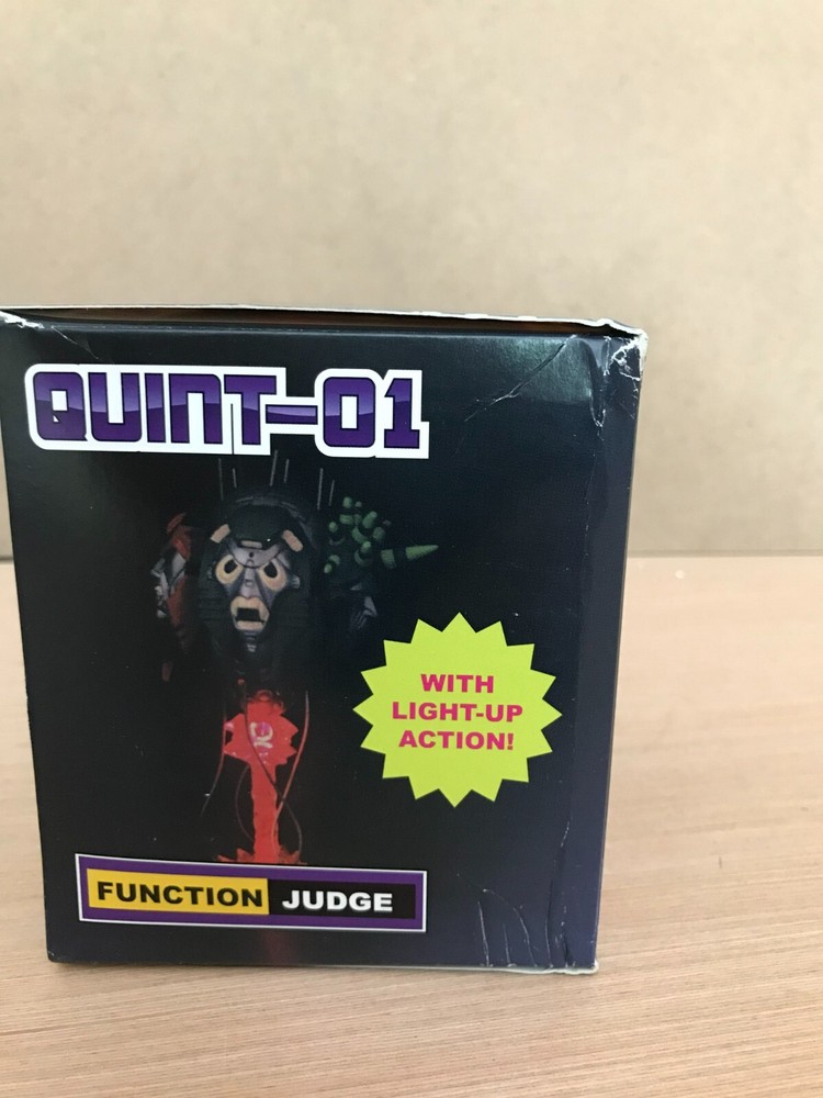Transformers Impossible Toys Quint-01 judge