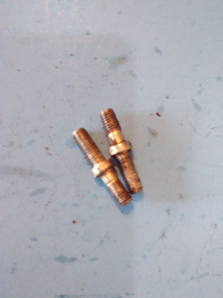 STIHL MS261 chainsaw low HR OEM 2 bar studs. Bin 13
