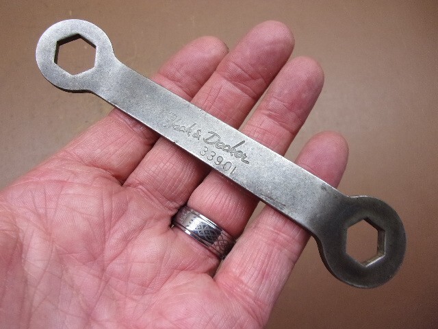Black & Decker 6” Offset Spanner Wrench No. 33901 w/Script B & D Very Clean!