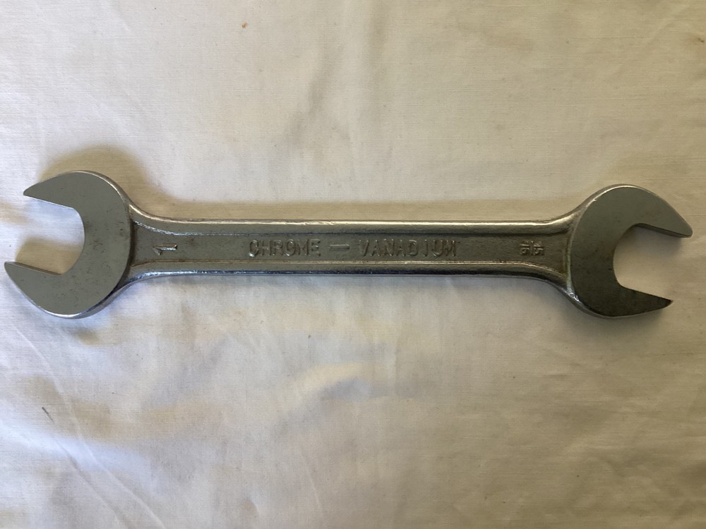 15/1" x 1" Open Ended Spanner (Stanley 86-811) - 360