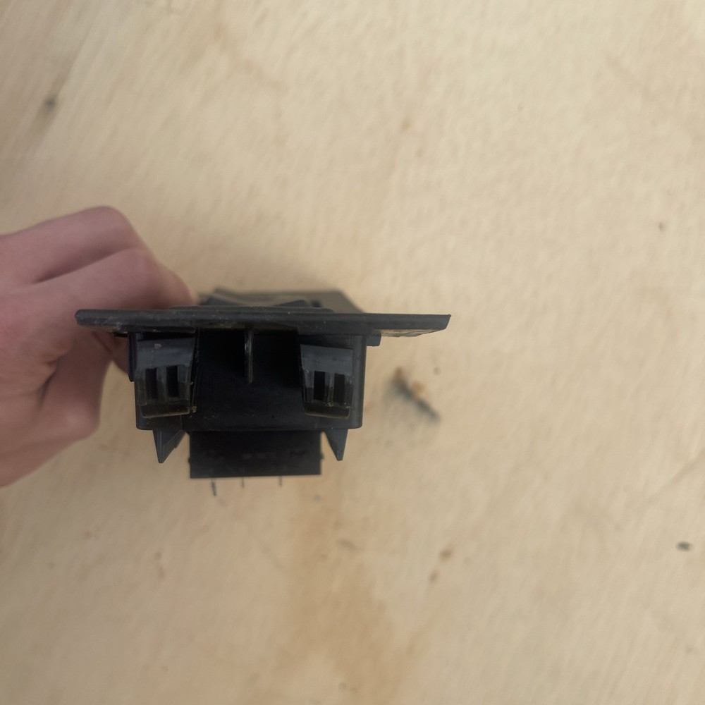 2019 Volvo VNL SWITCH Dash Panel - Used | P/N 82755999