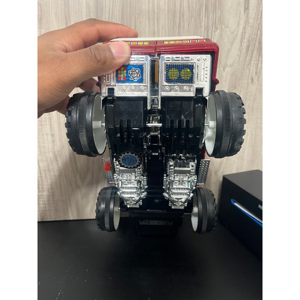 1987 Space Defender Battery Operated 1/14 Scale Variable Model Transformer Robot