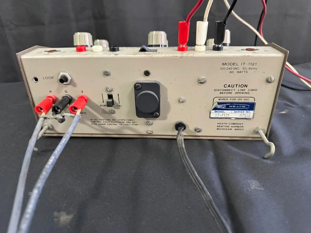 Heathkit IT-1121 Semiconductor Curve Tracer