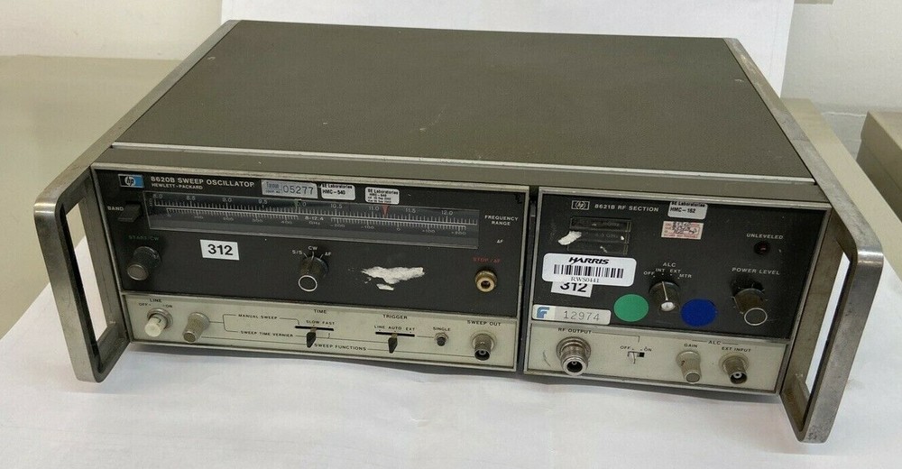 HP 8620B Sweep Oscillator W/ 8621B RF SECTION