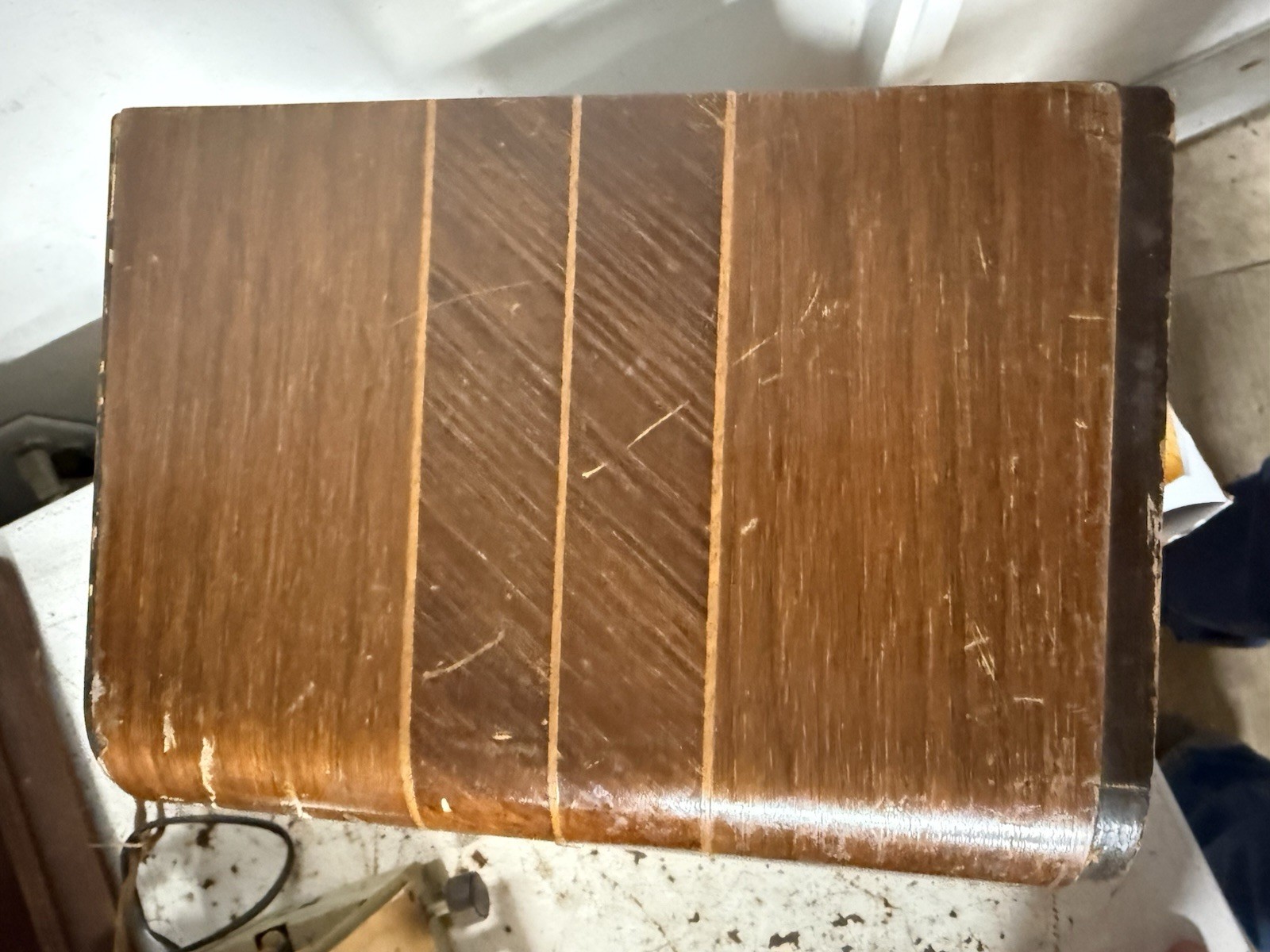 1939 PHILCO Radio model 39-7 push button tube wood tabletop