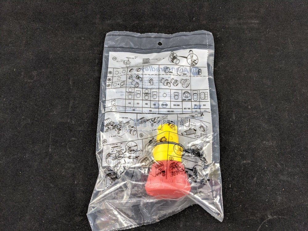 Allen Bradley 800FP-MT44 40MM Push-Pull Twist to Release Mushroom Operator