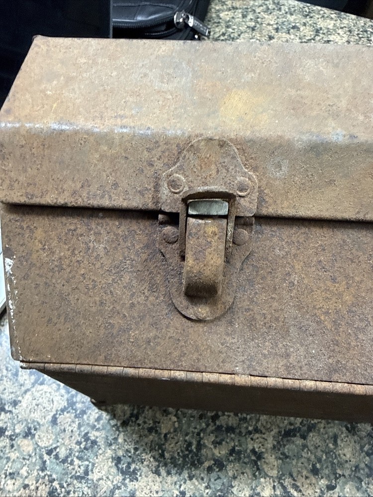 Vintage Merit Tools Hip Roof Tool Box
