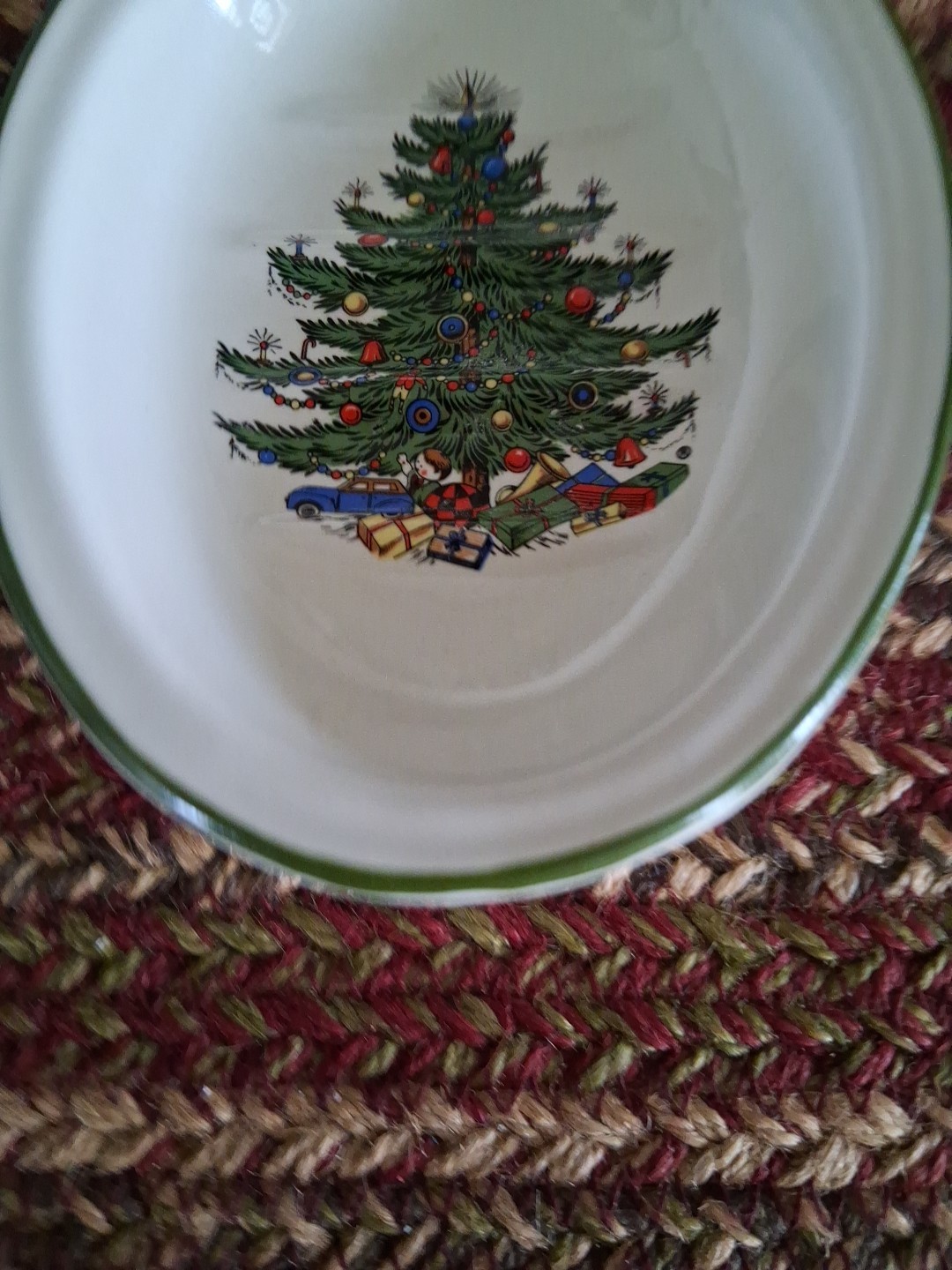 Cuthbertson Christmas Tree Soap and Soap Dish - Made in England – Rare