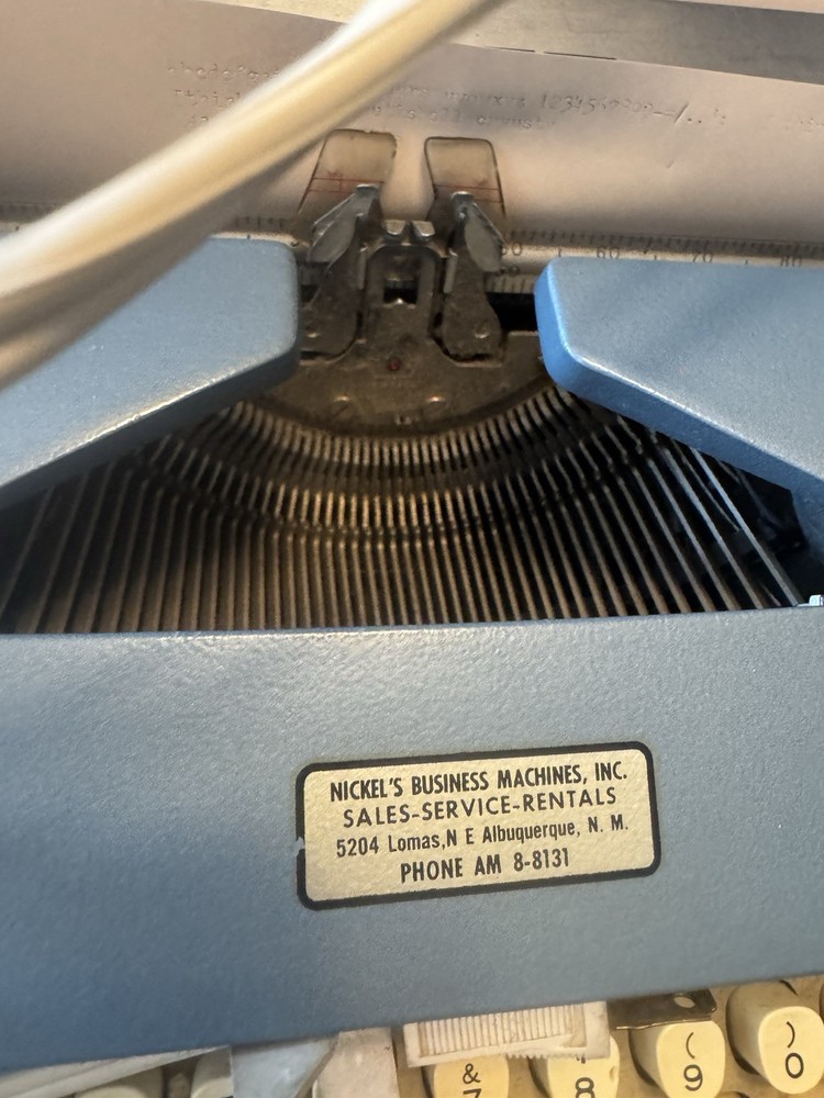 Smith Corona Electric Type Writer With Case Model Electra 110