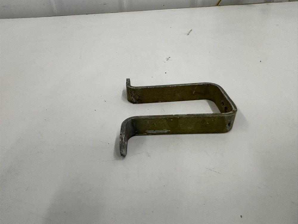 Luscombe Model 8 trim tab actuator mount bracket support