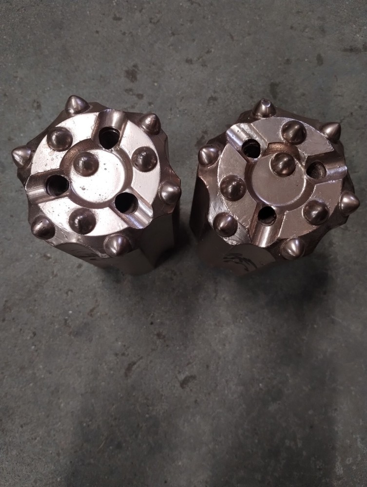 Sandvik 3 5/8" Retrac Thread Rock Bit