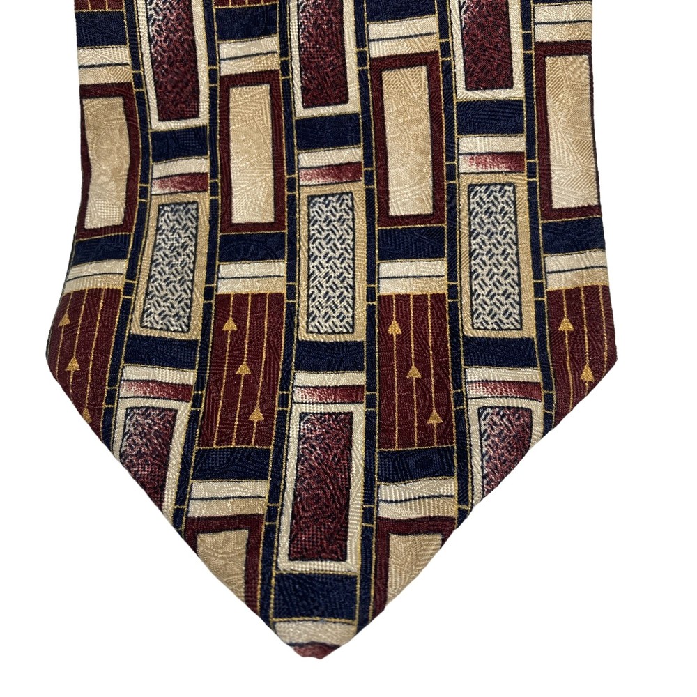 Surrey Mens Tie 100% Silk Brown Novelty Pattern