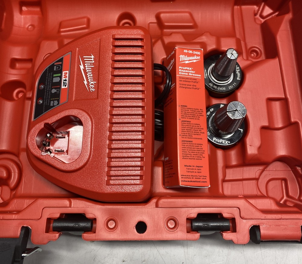 Milwaukee 2432-22 M12 Cordless ProPEX Expansion Tool Kit