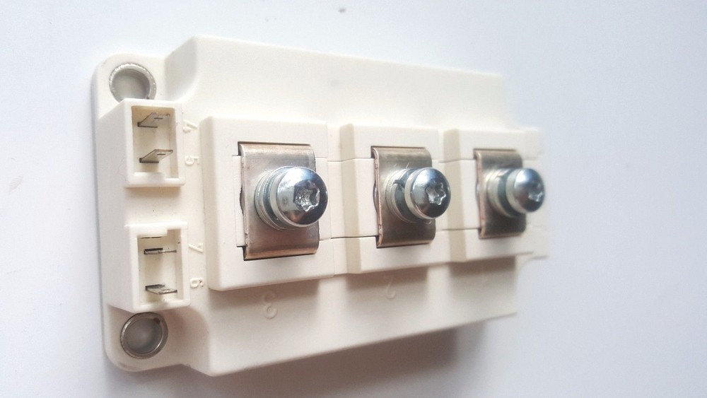 BSM100GB170DN2_E3256 IGBT MODULE BSM100GB170DN2_E3256