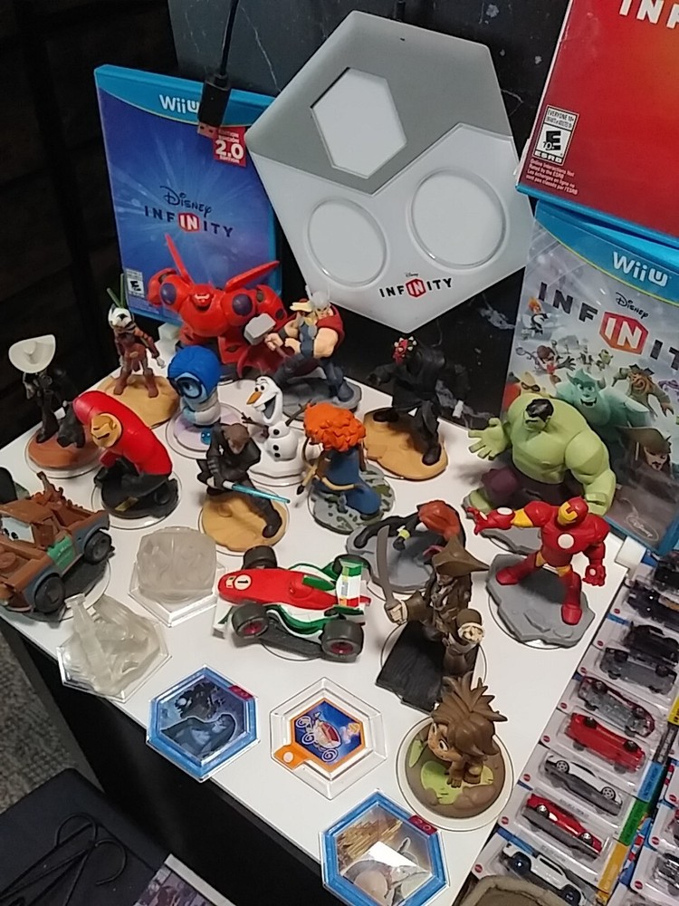 We You Infinity Game With 23 Game Characters And Three Disc Games