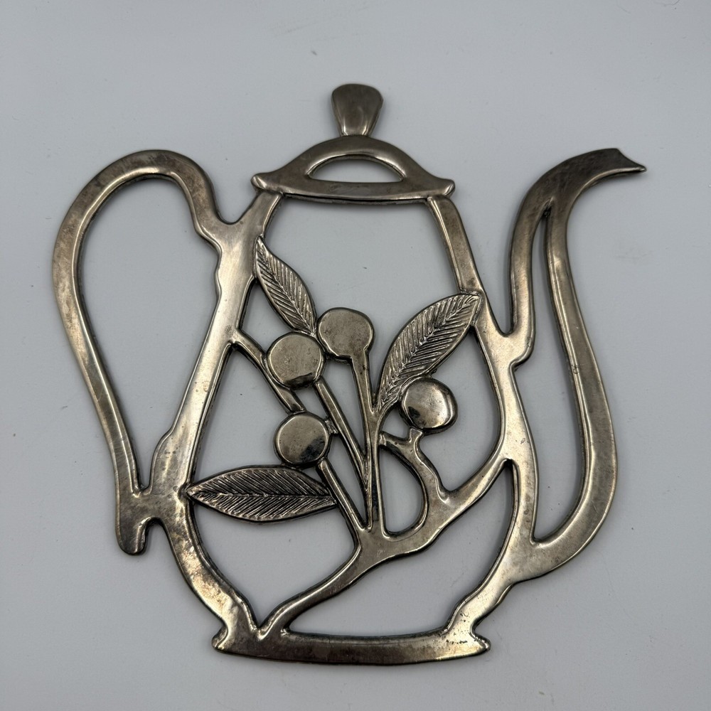 DECORATIVE TEAPOT SHAPE TRIVET SILVER PLATED KITCHEN DECOR SILVERPLATE TEA POT