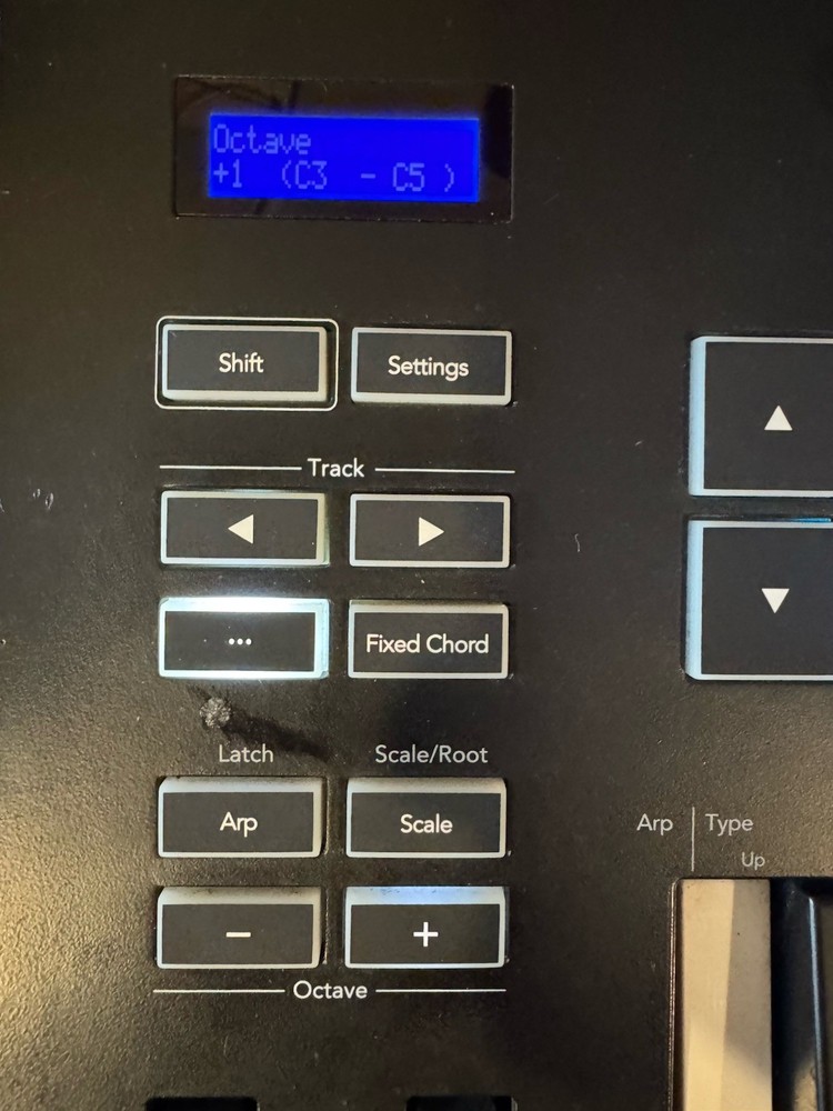 Novation Launchkey 25 With Power Cable - Used