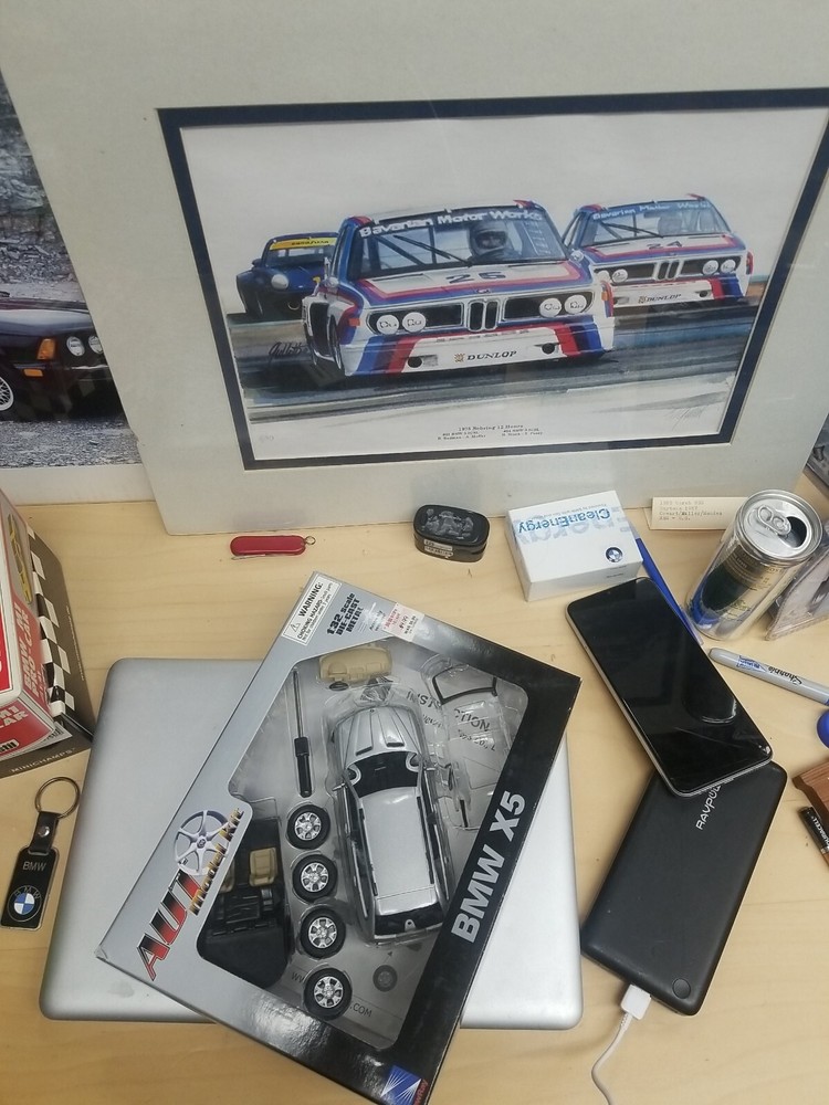 BMW x5 aut model kit 1:32 scale