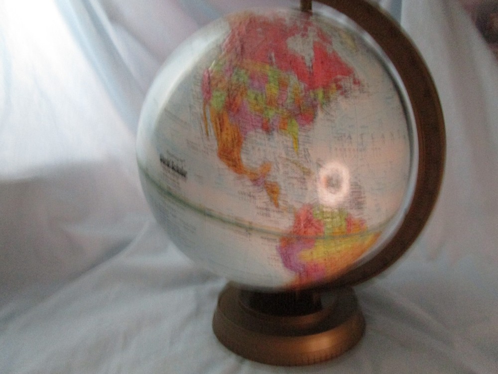 Desk Top 9" Globe Replogle World Scholar *
