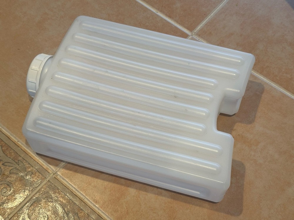 IcyBreeze Icyblock Refillable Ice Pack