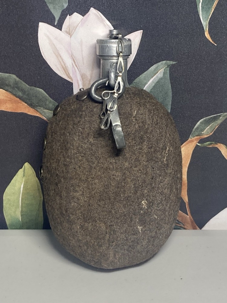 WW2 Aluminum Canteen Wool Wrap