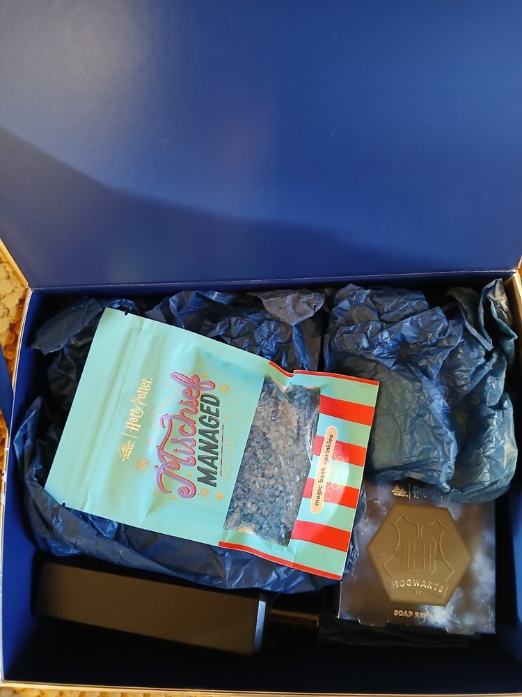 Harry Potter Gift Bundle, Bath collection set, Box, Makeup, Backpack.