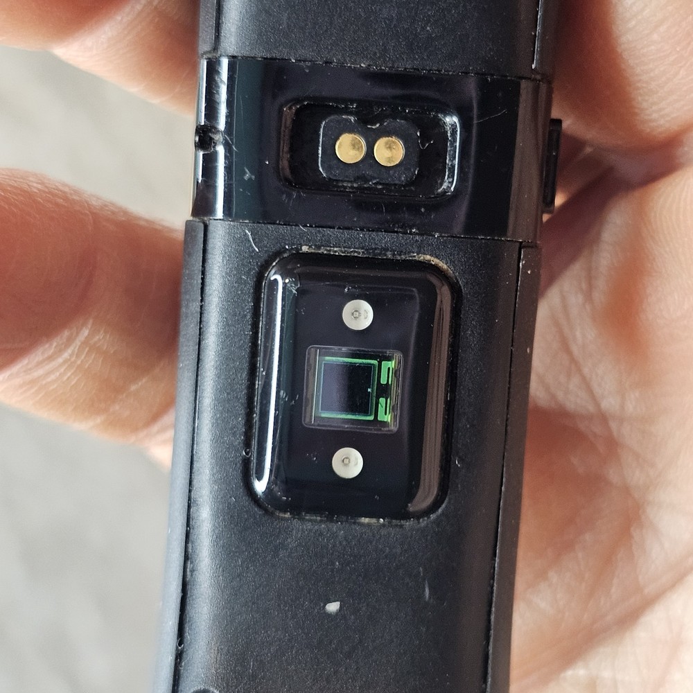 Fitbit Charge HR Wireless Activity Wristband - Size Large - Black UNTESTED