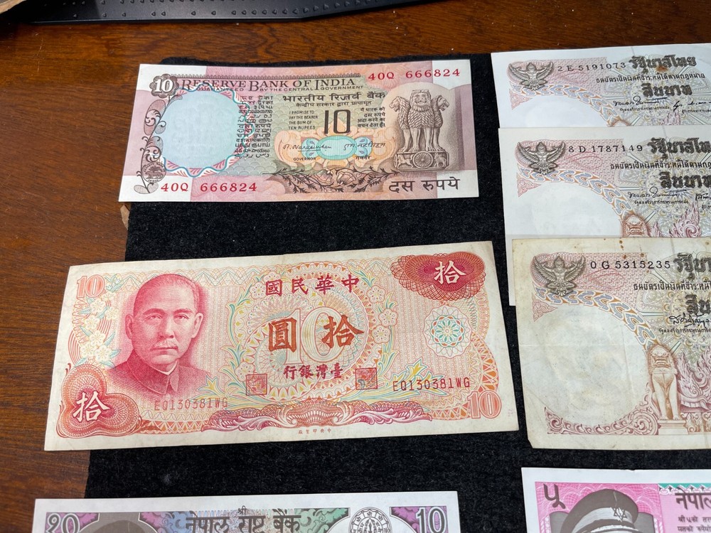 Assorted Asian Countries Banknotes Lot