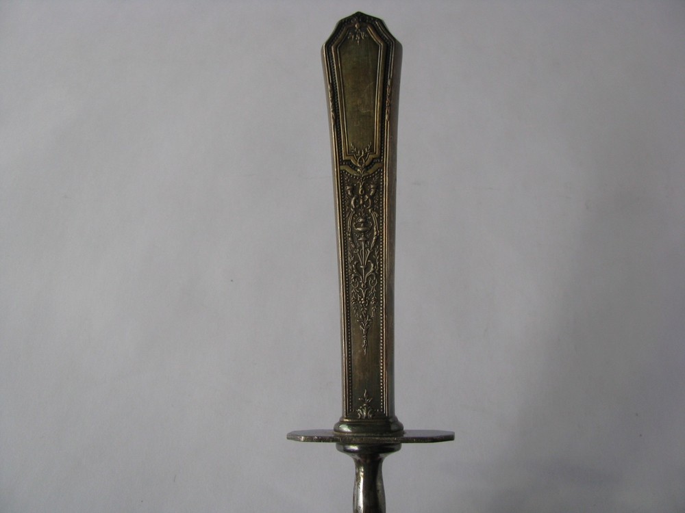 1847 Rogers Bros Ancestral Pattern Carving Knife Sharper Silver Plate Handle Lg