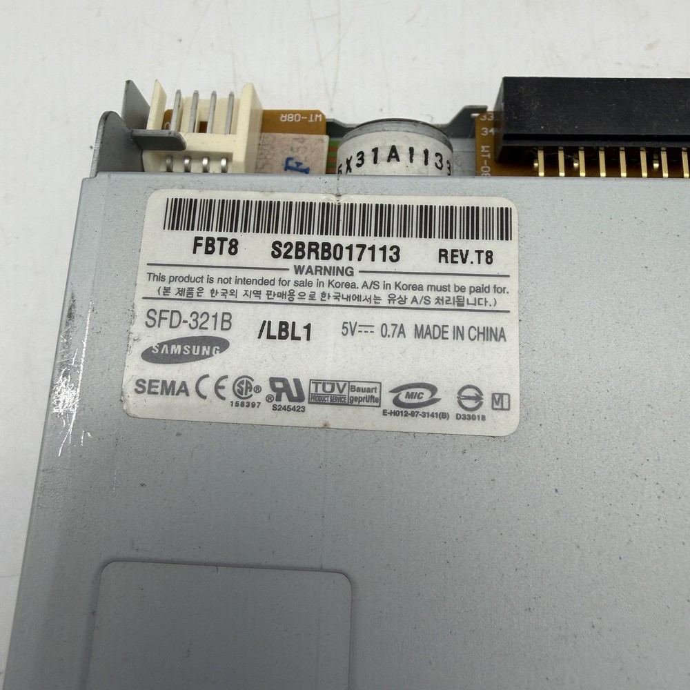 SAMSUNG SFD-321B 3.5" 1.44MB Floppy Disk Drive Black Untested
