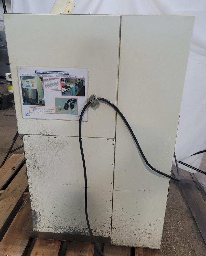 EdgeGARD IV-22 Laminar Flow Clean Bench