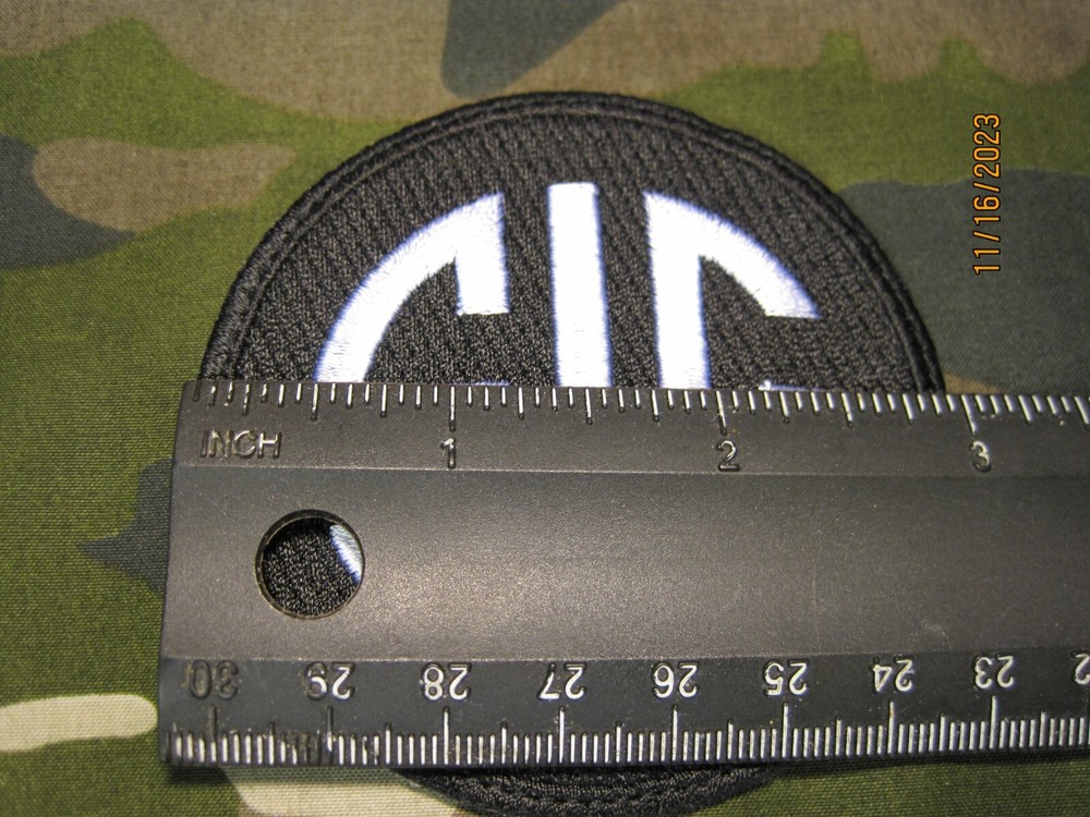 SIG SAUER HOOK BACK PATCH SIG CIRCLE BLACK USED GOOD CONDITION