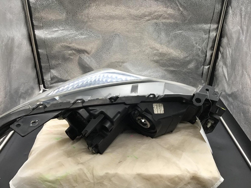 2017-2018 MAZDA 3 LEFT Headlamp halogen, LH